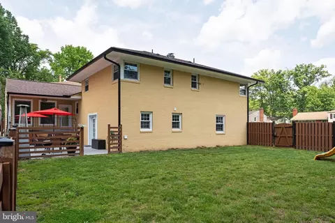 Exterior - 6706 96th Ave, Lanham, MD 20706 photo 9 of 11
