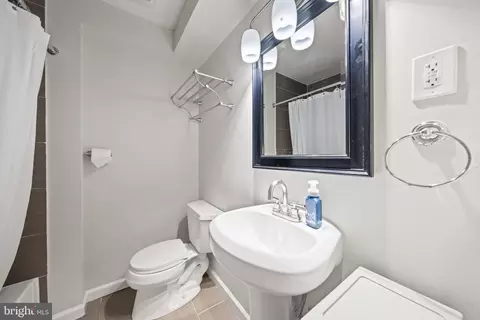 Bath - 6706 96th Ave, Lanham, MD 20706 photo 6 of 6