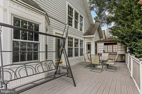 Exterior - 14113 Greenview Dr, Laurel, MD 20708 photo 4 of 8