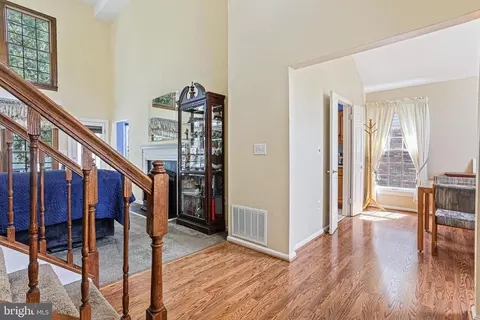 Entry Way - 14113 Greenview Dr, Laurel, MD 20708 photo 2 of 3
