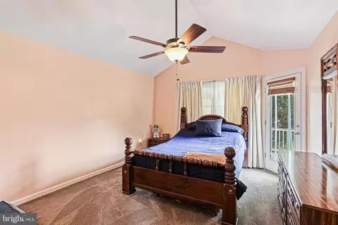 Bedroom - 14113 Greenview Dr, Laurel, MD 20708 photo 2 of 5