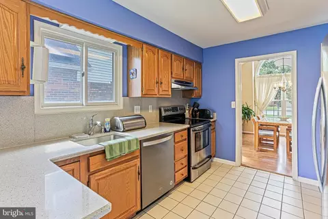 Kitchen - 14113 Greenview Dr, Laurel, MD 20708 photo 2 of 3