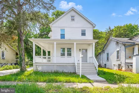 4016 35th St, Mount Rainier, MD 20712 photo 1