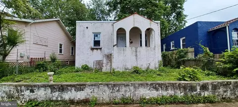 4321 Monroe St, Brentwood, MD 20722