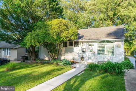 9615 51st Pl, College Park, MD 20740