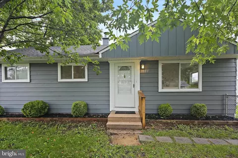Exterior - 1007 7th St, Laurel, MD 20707 photo 4 of 4