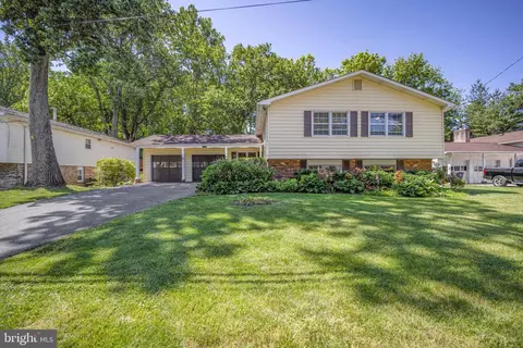 12403 Sir Lancelot Dr, Glenn Dale, MD 20769