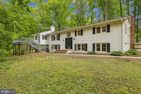 16401 Cambridge Ct, Bowie, MD 20715