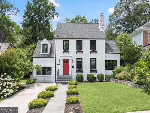 4313 Woodberry St, University Park, MD 20782