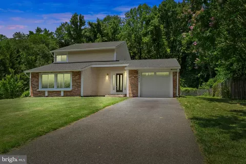 15215 Noblewood Ln, Bowie, MD 20716