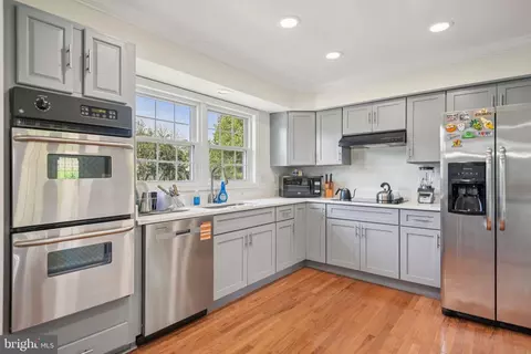 Kitchen - 1005 Kings Tree Dr, Bowie, MD 20721 photo 1 of 2