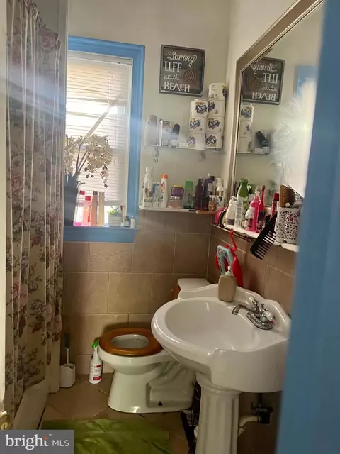 Bath - 3706 36th St, Mount Rainier, MD 20712 photo 3 of 3