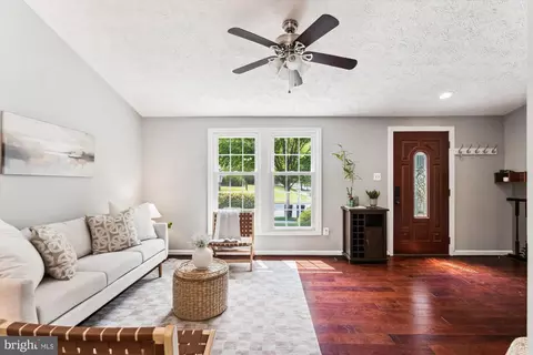 Living - 6711 Woodstream Dr, Lanham, MD 20706 photo 3 of 5