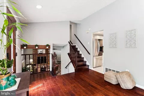 Entry Way - 6711 Woodstream Dr, Lanham, MD 20706 photo 2 of 5
