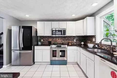 Kitchen - 6711 Woodstream Dr, Lanham, MD 20706 photo 2 of 4