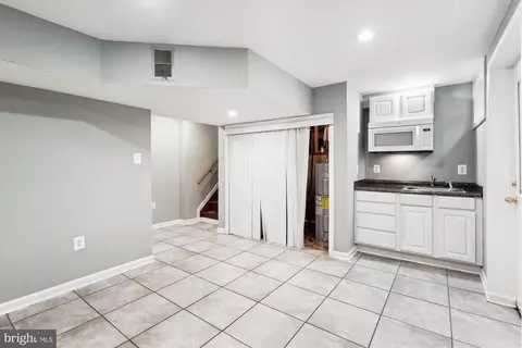 Entry Way - 6711 Woodstream Dr, Lanham, MD 20706 photo 5 of 5
