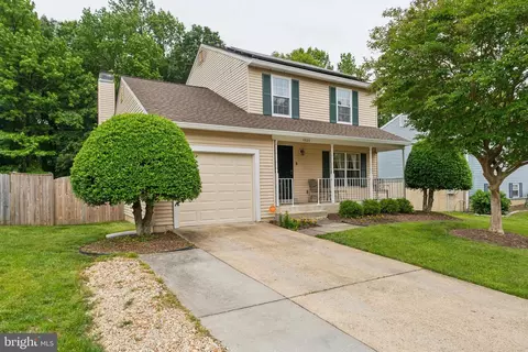 4805 John St, Suitland, MD 20746