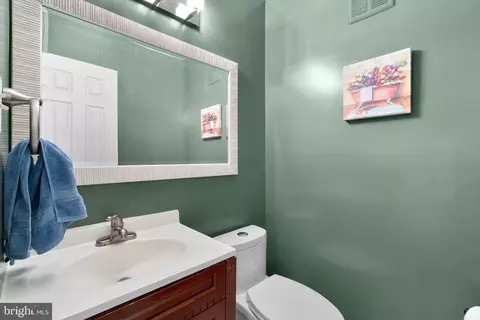 6940 Mayfair Ter, Laurel, MD 20707 photo 17
