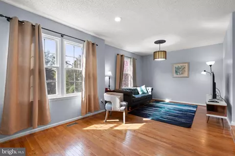 6940 Mayfair Ter, Laurel, MD 20707 photo 5