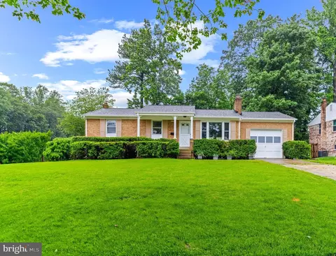 5200 Shires Ct, Clinton, MD 20735