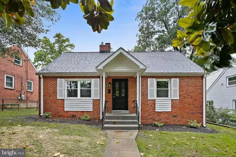 5210 57th Ave, Hyattsville, MD 20781