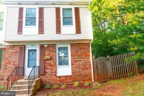 7001 Woodstream Ter, Lanham, MD 20706