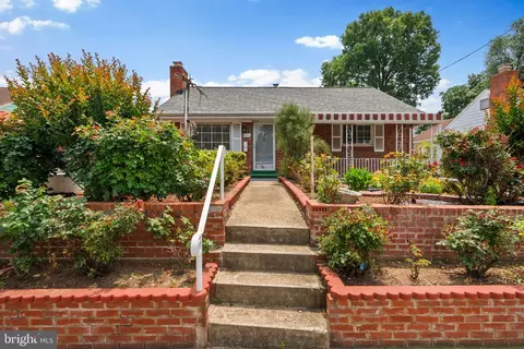 8031 New Riggs Rd, Hyattsville, MD 20783