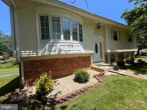 Exterior - 7001 Kepner Ct, Lanham, MD 20706 photo 13 of 16