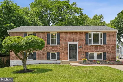 12711 Lampton Ln, Fort Washington, MD 20744