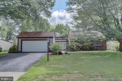 2205 Pecan Ln, Bowie, MD 20716