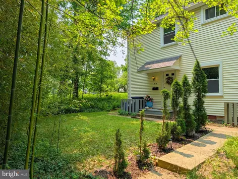 38 G Ridge Rd, Greenbelt, MD 20770