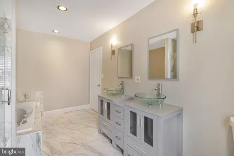 Bath - 8524 Schultz Rd, Clinton, MD 20735 photo 2 of 11