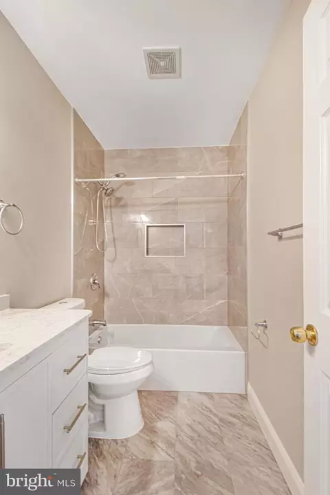 Bath - 8524 Schultz Rd, Clinton, MD 20735 photo 7 of 11
