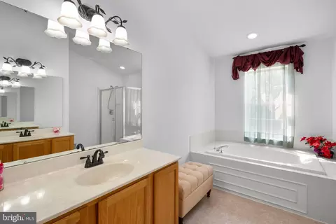 Bath - 15401 Straughn Dr, Laurel, MD 20707 photo 2 of 4