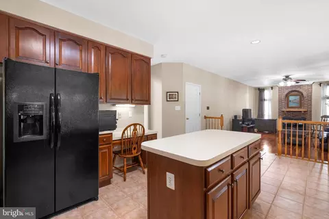 Kitchen - 15401 Straughn Dr, Laurel, MD 20707 photo 2 of 4