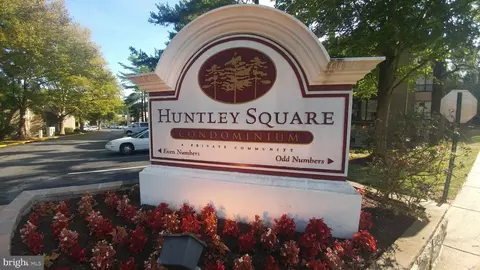 3341 Huntley Square Dr #B, Temple Hills, MD 20748