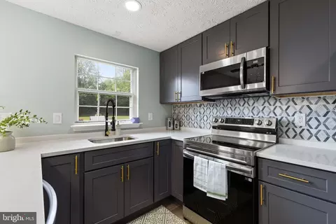 Kitchen - 1207 Blithe Ct, Marlboro, MD 20774 photo 4 of 4