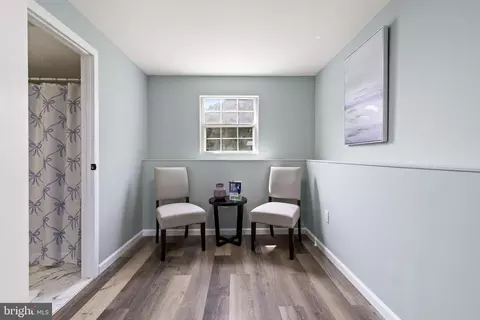 Entry Way - 1207 Blithe Ct, Marlboro, MD 20774 photo 4 of 4