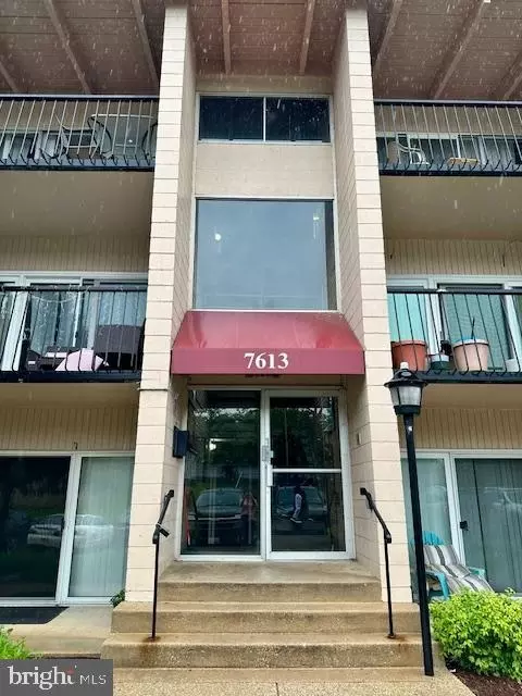 7613 Fontainebleau Dr #2110, Hyattsville, MD 20784