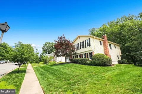 7009 Wood Thrush Dr, Lanham, MD 20706