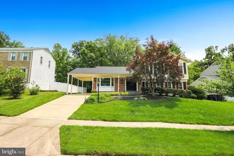7009 Wood Thrush Dr, Lanham, MD 20706 photo 3