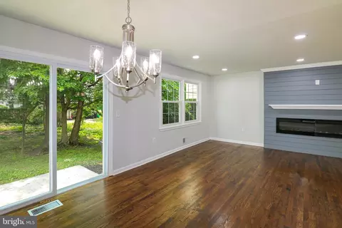 7009 Wood Thrush Dr, Lanham, MD 20706 photo 14
