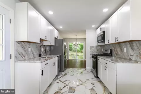 7009 Wood Thrush Dr, Lanham, MD 20706 photo 10