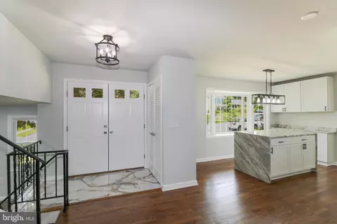 7009 Wood Thrush Dr, Lanham, MD 20706 photo 6