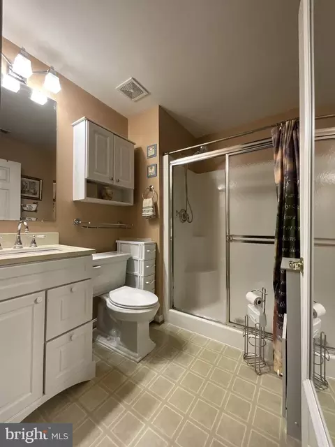 Bath - 7324 Summerwind Cir, Laurel, MD 20707 photo 3 of 3