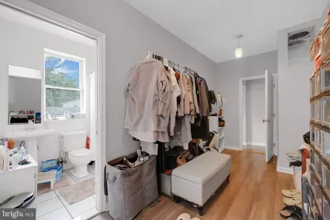 Entry Way - 8904 Hickory Hill Ave, Lanham, MD 20706 photo 6 of 7