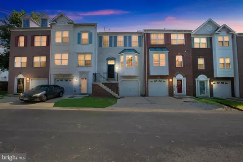 516 Crusher Ct, Marlboro, MD 20774