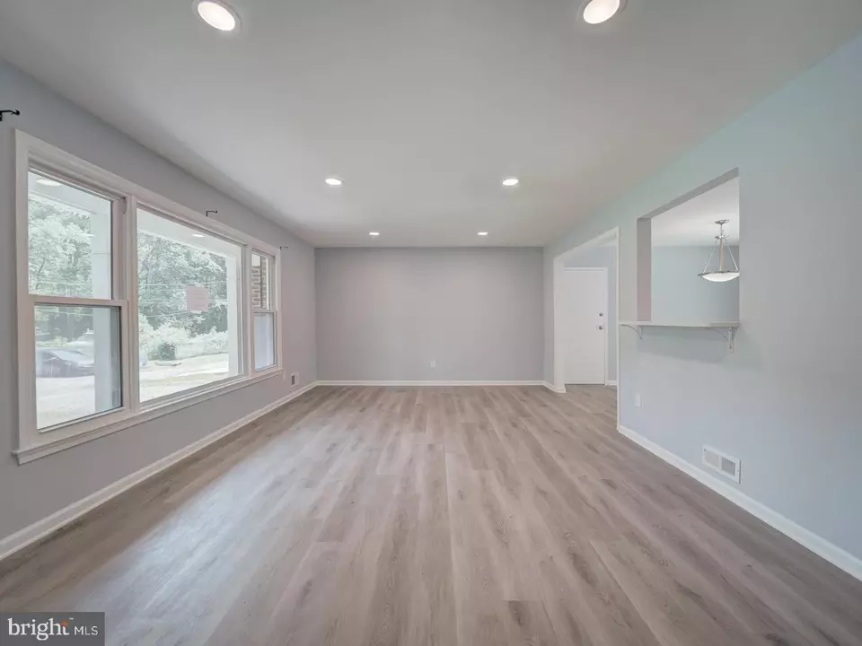 Living - 7207 Robin Hood Dr, Marlboro, MD 20772 photo 1 of 11