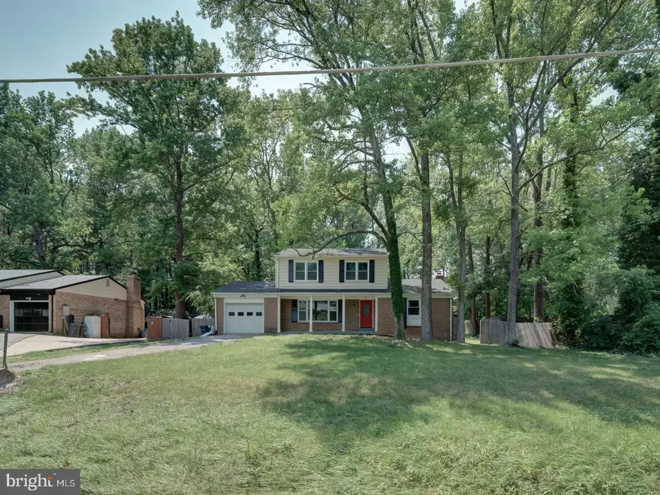 Exterior - 7207 Robin Hood Dr, Marlboro, MD 20772 photo 1 of 7