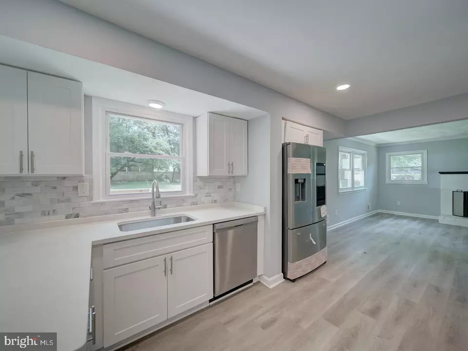 Kitchen - 7207 Robin Hood Dr, Marlboro, MD 20772 photo 2 of 5